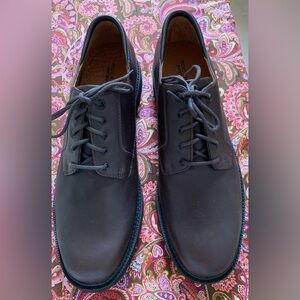 Rockport waterproof leather oxfords. Brown. Size 13N. NWOT
